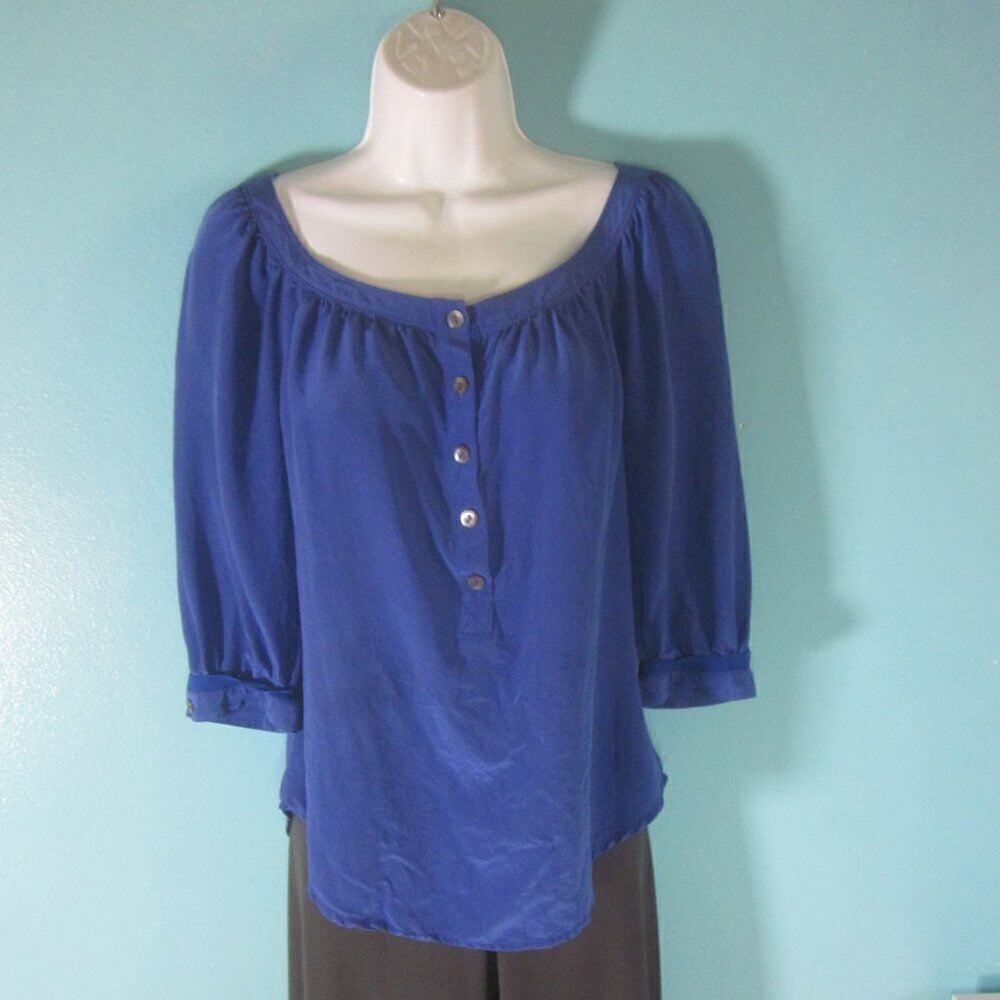 Trina Turk Womens Size S 100% Silk Bright Blue Pullover Blouse Short Sleeve
